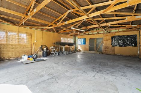 Photo of property in 103a Roberts Road, Te Atatu South, Auckland, 0610