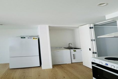 Photo of property in 1/324 Beach Road, Campbells Bay, Auckland, 0630