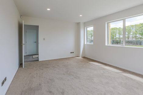 Photo of property in 24 Pikao Place, East Tamaki, Auckland, 2016