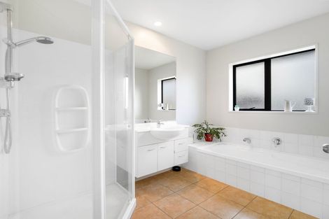 Photo of property in 13 Cressida Close, Rolleston, 7614