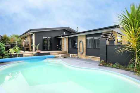 Photo of property in 11 Leonard Place, Dinsdale, Hamilton, 3204