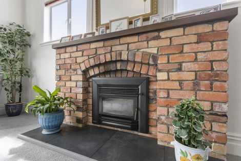 Photo of property in 62 Vauxhall Road, Devonport, Auckland, 0624