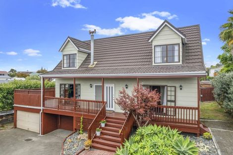 Photo of property in 2/12 Evans Road, Glen Eden, Auckland, 0602