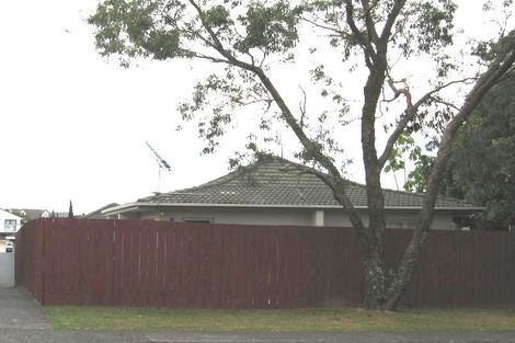 Photo of property in 1/34 Butterworth Drive, Glendene, Auckland, 0602