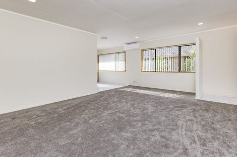 Photo of property in 4b Skilgate Avenue, New Lynn, Auckland, 0600