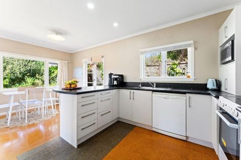 Photo of property in 121 Stredwick Drive, Torbay, Auckland, 0630