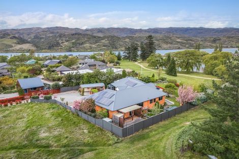 Photo of property in 4 Pisa Moorings Road, Mount Pisa, Cromwell, 9383