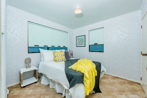 Photo of property in 27 Hassan Drive, Massey, Auckland, 0614