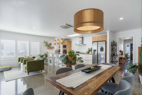 Photo of property in 114 Avalon Place, Whangamata, 3620