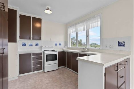 Photo of property in 15 Chorley Avenue, Massey, Auckland, 0614