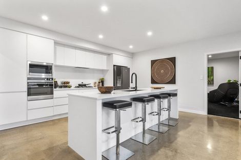 Photo of property in 42 Oceana Drive, Welcome Bay, Tauranga, 3175