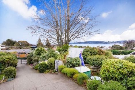 Photo of property in 28 Chesham Avenue, Waipahihi, Taupo, 3330