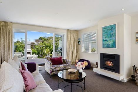 Photo of property in 26 Rauparaha Street, Waikanae Beach, Waikanae, 5036