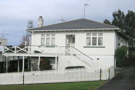 Photo of property in 26 Lincoln Park Avenue, Massey, Auckland, 0614