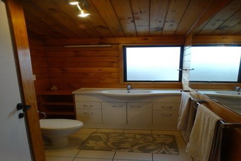 Photo of property in 1/7 Fernbird Place, Massey, Auckland, 0614