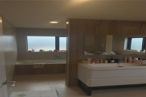 Photo of property in 86 Fairview Avenue, Fairview Heights, Auckland, 0632