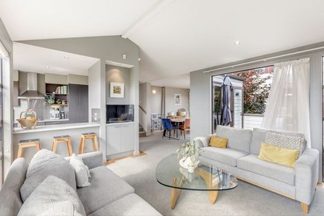 Photo of property in 135 Wiseley Road, West Harbour, Auckland, 0618