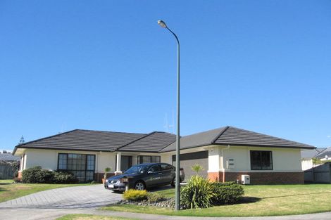 Photo of property in 19 Fendalton Drive, Rototuna, Hamilton, 3210