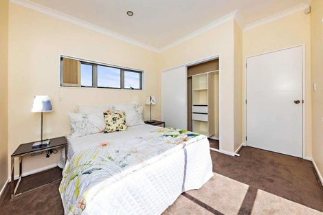 Photo of property in 49b Senator Drive, Manurewa, Auckland, 2105