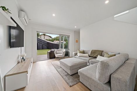 Photo of property in 1/27 Powell Street, Avondale, Auckland, 1026