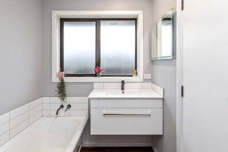 Photo of property in 409 Main Road North, Redwood, Christchurch, 8051