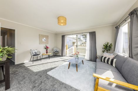 Photo of property in 3/136 Shifnal Drive, Randwick Park, Auckland, 2105