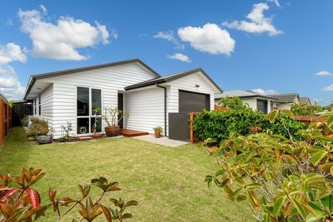 Photo of property in 3 Ponga Place, Papamoa Beach, Papamoa, 3118