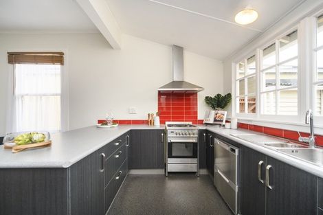 Photo of property in 375 College Street, Hokowhitu, Palmerston North, 4410