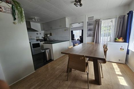 Photo of property in 42 Riverton Drive, Randwick Park, Auckland, 2105