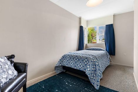 Photo of property in 17 Sealy Road, Torbay, Auckland, 0630