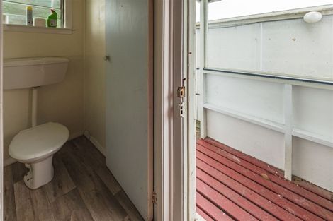 Photo of property in 37 Gibson Street, Aramoho, Whanganui, 4500