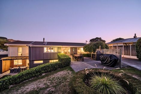 Photo of property in 16 Grange Park Avenue, Raumati South, Paraparaumu, 5032