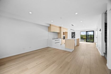 Photo of property in 6 Harikoa Way, Karaka, 2113