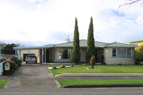 Photo of property in 27 Richmond Avenue, Takaro, Palmerston North, 4410