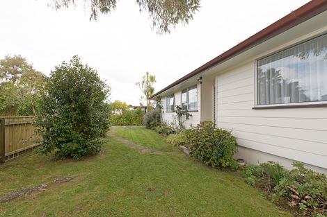 Photo of property in 14 Penfold Place, Henderson, Auckland, 0610