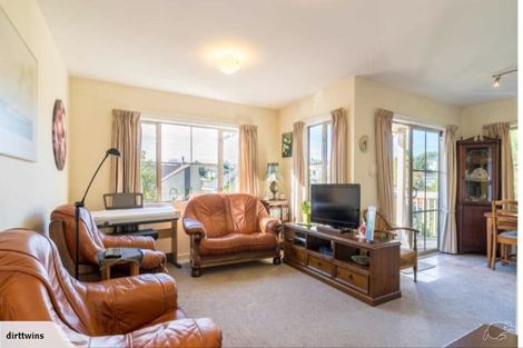 Photo of property in 243 Helensburgh Road, Helensburgh, Dunedin, 9010