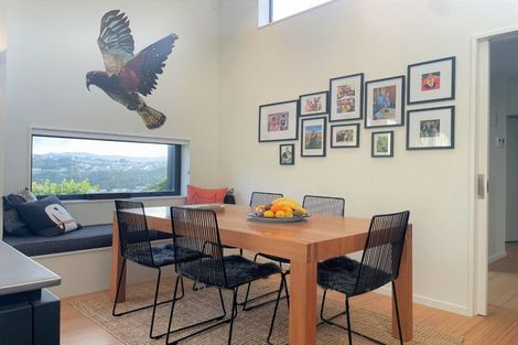 Photo of property in 137a Nevay Road, Miramar, Wellington, 6022