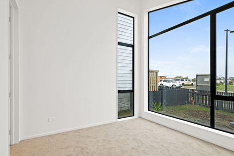 Photo of property in 3b Matakohe Road, Westgate, Auckland, 0814