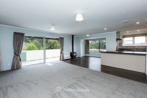 Photo of property in 27 Ngahere Street, Stokes Valley, Lower Hutt, 5019