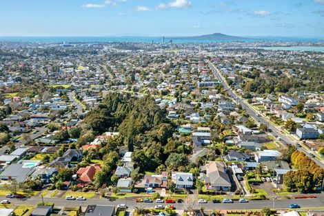 Photo of property in 5 Bank Street, Hillcrest, Auckland, 0627