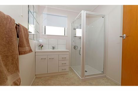 Photo of property in 23 Robert Burke Place, Henderson, Auckland, 0612