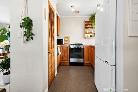 Photo of property in 165c Queens Drive, Lyall Bay, Wellington, 6022