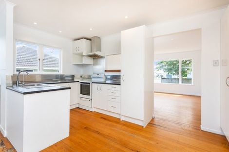 Photo of property in 18 Garelja Road, Henderson, Auckland, 0612