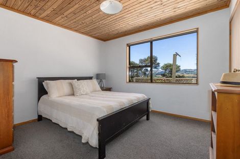 Photo of property in 41 James Cook Drive, Whitby, Porirua, 5024