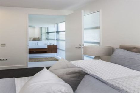 Photo of property in Braemar Apartments, 2/2 Cranmer Square, Christchurch Central, Christchurch, 8013