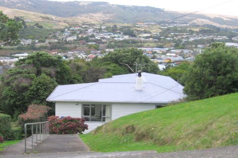 Photo of property in 27 Hampton Hill Road, Tawa, Wellington, 5028