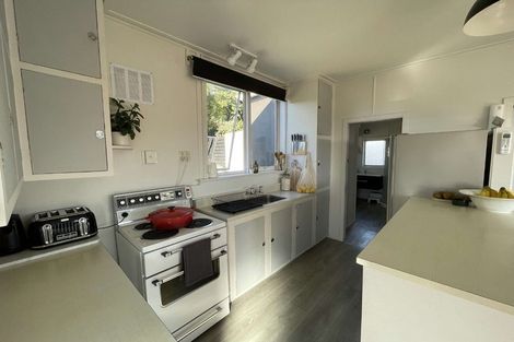 Photo of property in 17a Brightside Road, Stanmore Bay, Whangaparaoa, 0932