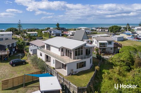 Photo of property in 264a Seaforth Road, Waihi Beach, 3611