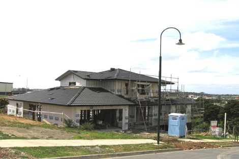 Photo of property in 11 Spoonbill Place, Unsworth Heights, Auckland, 0632