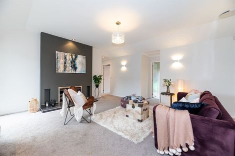 Photo of property in 61 Sapperton Drive, Henderson, Auckland, 0612